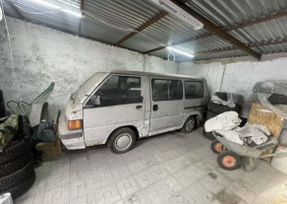    Mitsubishi L300 1987 , 100000 , 
