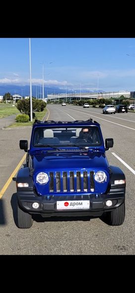  3  Jeep Wrangler 2019 , 3100000 , 