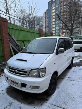    Toyota Town Ace Noah 2000 , 180000 , 