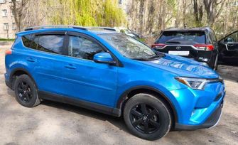 SUV   Toyota RAV4 2017 , 2325000 , 