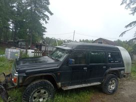 SUV   Nissan Safari 1985 , 800000 , 
