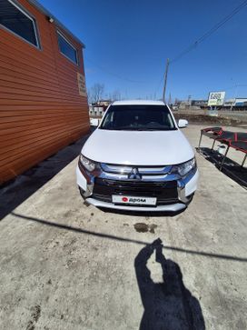 SUV   Mitsubishi Outlander 2017 , 1950000 , 
