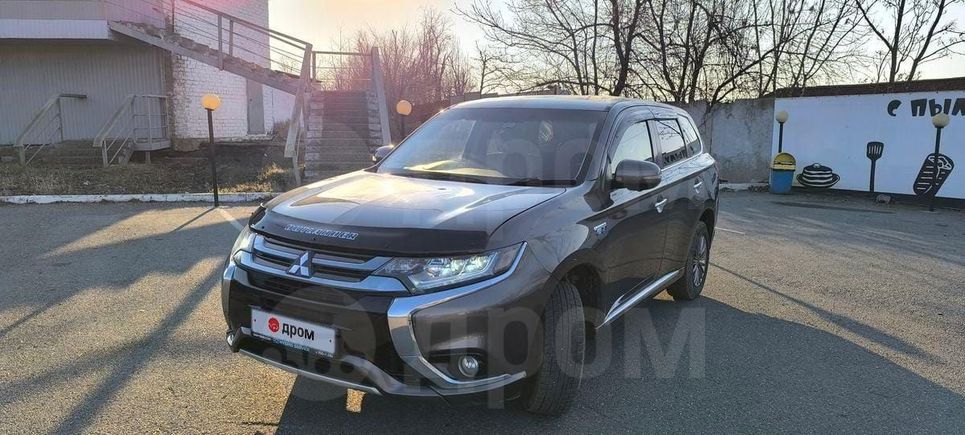 SUV   Mitsubishi Outlander 2015 , 1800000 , 