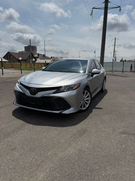  Toyota Camry 2020 , 2100000 , 