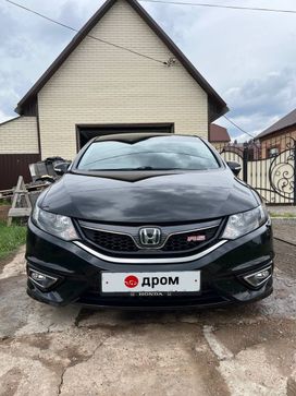    Honda Jade 2015 , 1800000 , 