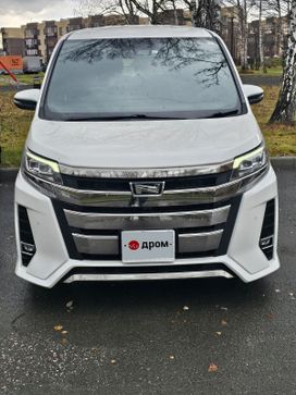    Toyota Noah 2019 , 3000000 , 