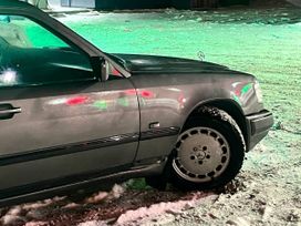  Mercedes-Benz E-Class 1986 , 200000 , 