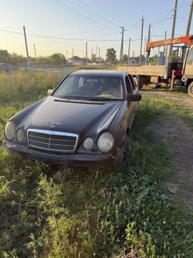  Mercedes-Benz E-Class 1998 , 135000 , 