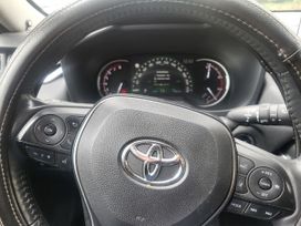SUV   Toyota RAV4 2020 , 3900000 , -