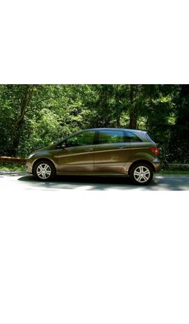  Mercedes-Benz B-Class 2010 , 900000 , 