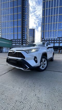 Toyota RAV4, 2021