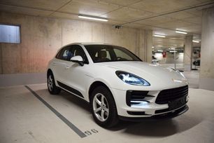 SUV   Porsche Macan 2021 , 5640000 , 