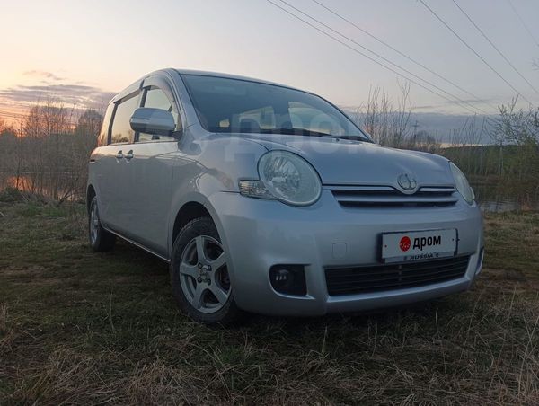    Toyota Sienta 2010 , 850000 , 