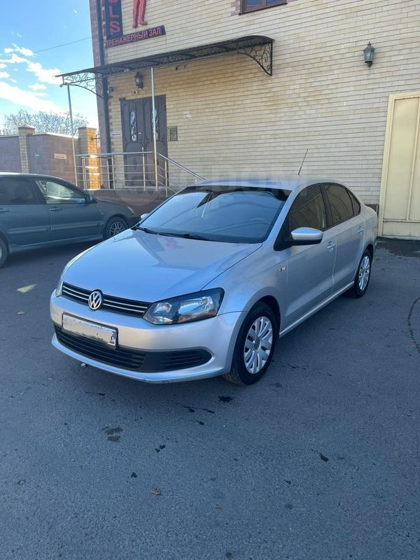  Volkswagen Polo 2012 , 800000 , 
