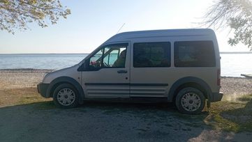    Ford Tourneo Connect 2004 , 630000 , 