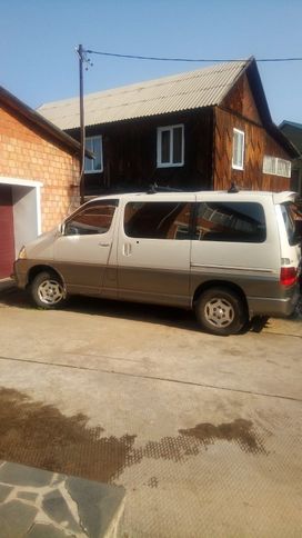    Toyota Grand Hiace 2001 , 720000 , 