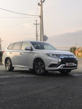 SUV   Mitsubishi Outlander 2022 , 2350000 , 