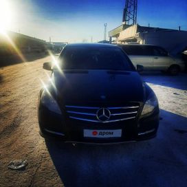    Mercedes-Benz R-Class 2010 , 1050000 , 