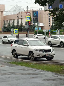 SUV   Nissan Pathfinder 2014 , 2300000 , 
