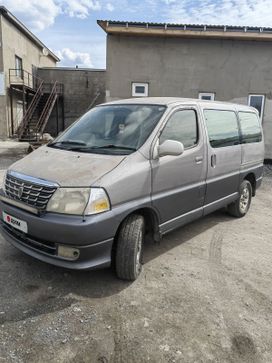    Toyota Grand Hiace 2001 , 1199000 , 