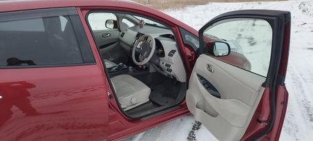  Nissan Leaf 2012 , 600000 , 
