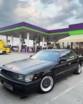 Nissan Laurel 1989 , 350000 , 