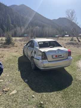  Toyota Avensis 2004 , 200000 , 