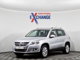SUV   Volkswagen Tiguan 2010 , 889000 ,  