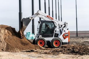 - Bobcat S590 2025 , 7750000 , 