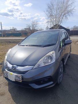  Honda Fit Shuttle 2013 , 1393000 , 