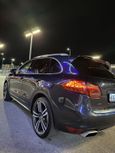 SUV   Porsche Cayenne 2012 , 3100000 , 
