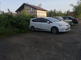    Toyota Prius Alpha 2014 , 1900000 , -