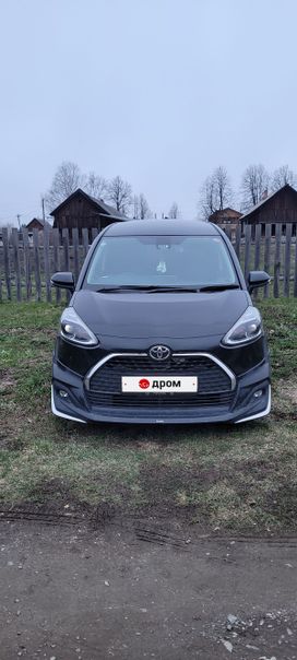    Toyota Sienta 2020 , 2500000 , 