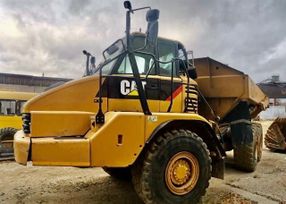   Caterpillar 730 2012 , 8500000 , 