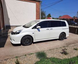    Toyota Isis 2013 , 1600000 , 