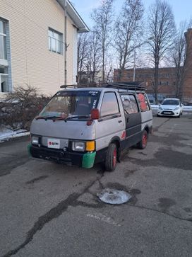    Nissan Vanette 1986 , 400000 , 