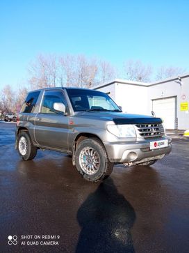  3  Mitsubishi Pajero iO 2001 , 560000 , 