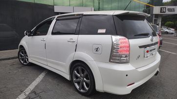    Toyota Wish 2009 , 1000000 , 