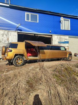 SUV   Toyota FJ Cruiser 2006 , 2500000 , 