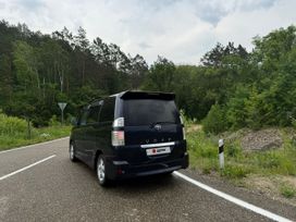    Toyota Voxy 2006 , 1180000 , 