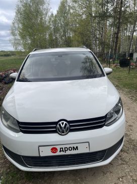    Volkswagen Touran 2010 , 780000 , 