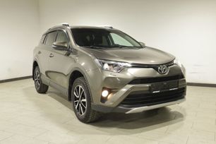 SUV   Toyota RAV4 2017 , 2190000 , 