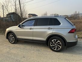SUV   Volkswagen Tiguan 2018 , 3000000 , 