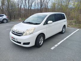    Toyota Isis 2009 , 830000 , 
