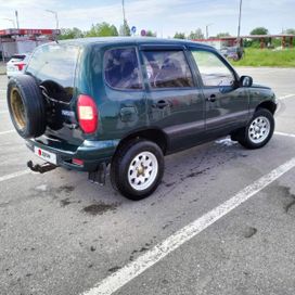 SUV   Chevrolet Niva 2004 , 225000 ,  