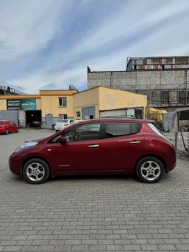  Nissan Leaf 2011 , 660000 , 