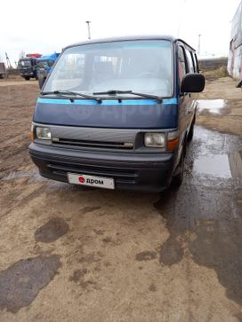    Toyota Hiace 1995 , 300000 , -
