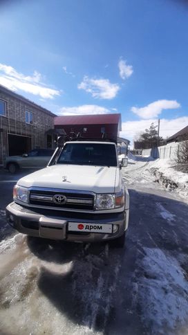 SUV   Toyota Land Cruiser 2011 , 5000000 , 