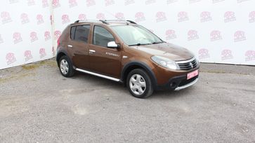  Renault Sandero Stepway 2013 , 680000 , 