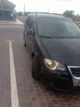    Volkswagen Touran 2007 , 620000 , 